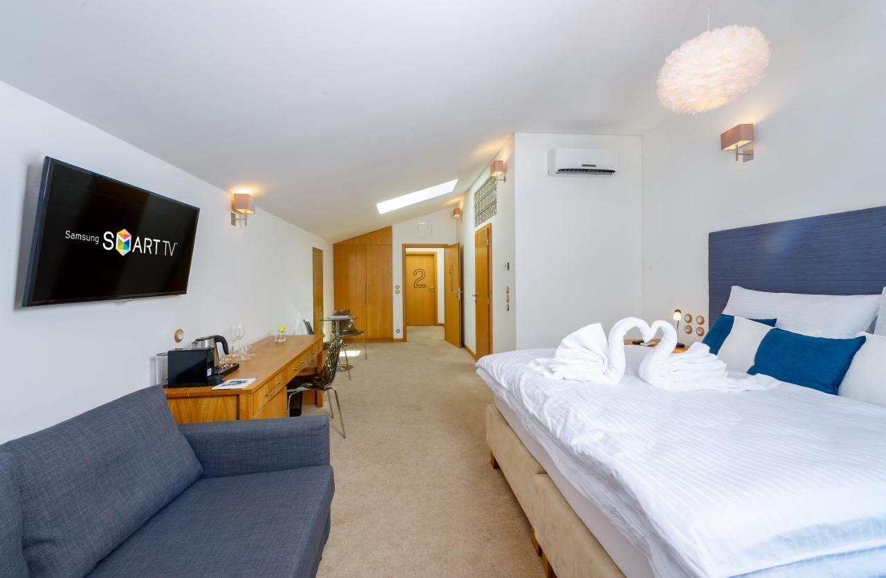 The Rooms Ceske Budejovice Exterior photo
